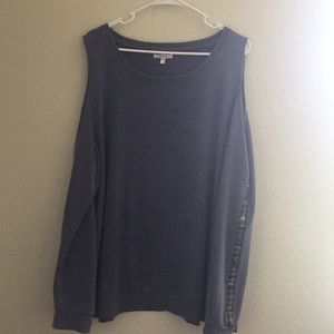 Cold shoulder Maurice’s plaid accent top-size 2